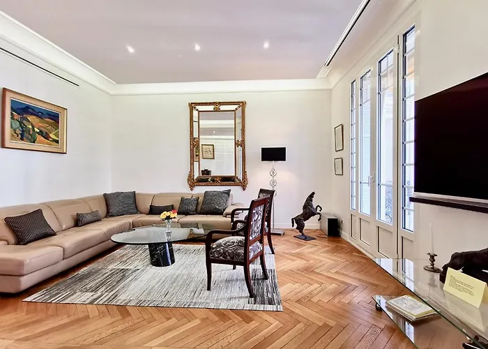 Luxury Baquis