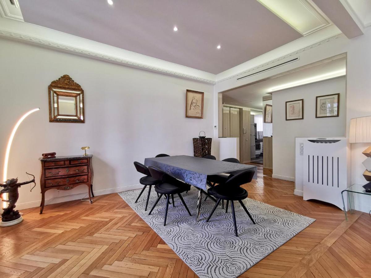 Luxury Baquis *